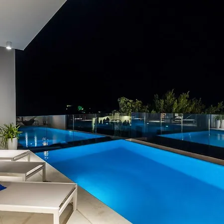 Zvizdan ヴィラ マカルスカ